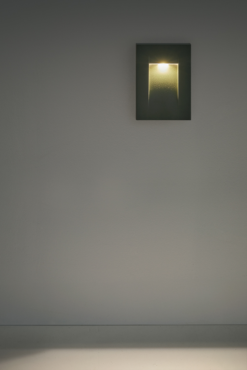 KORA - SEGNAPASSO VERTICALE VERDE LED 3W 45° IP65 3000K CRI80 - immagine 3